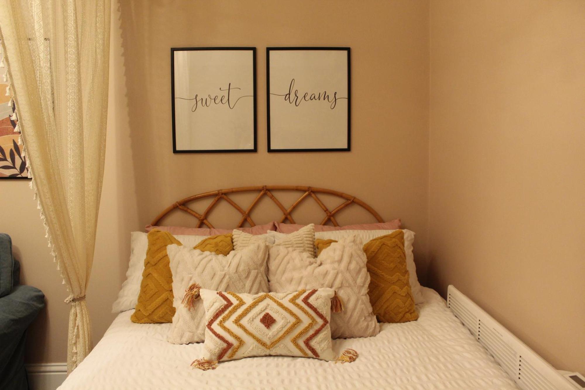 Peacehaven Retreat - 4 Minutes From The Beach! Pet Friendly! เวย์มัธ ภายนอก รูปภาพ