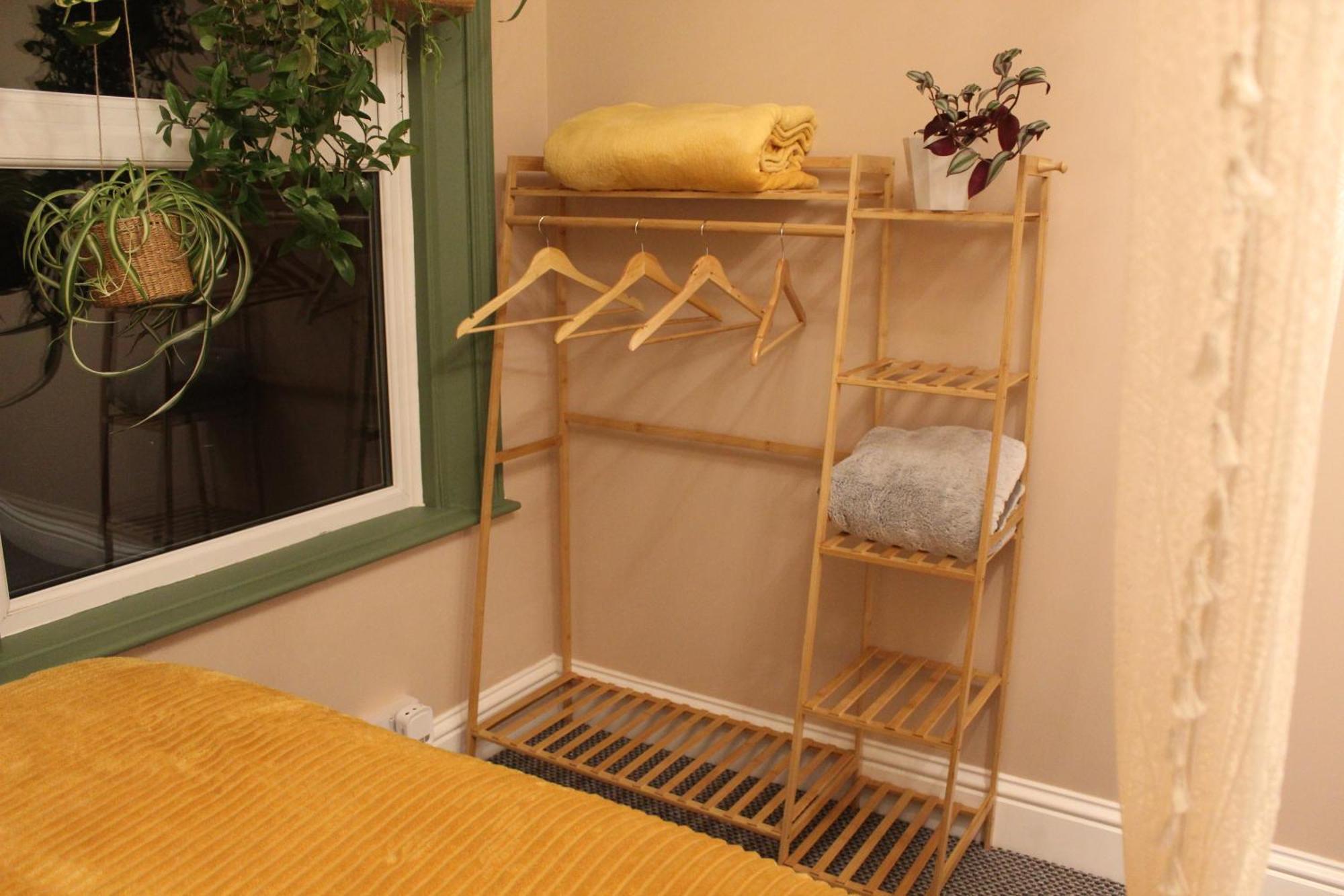 Peacehaven Retreat - 4 Minutes From The Beach! Pet Friendly! เวย์มัธ ภายนอก รูปภาพ