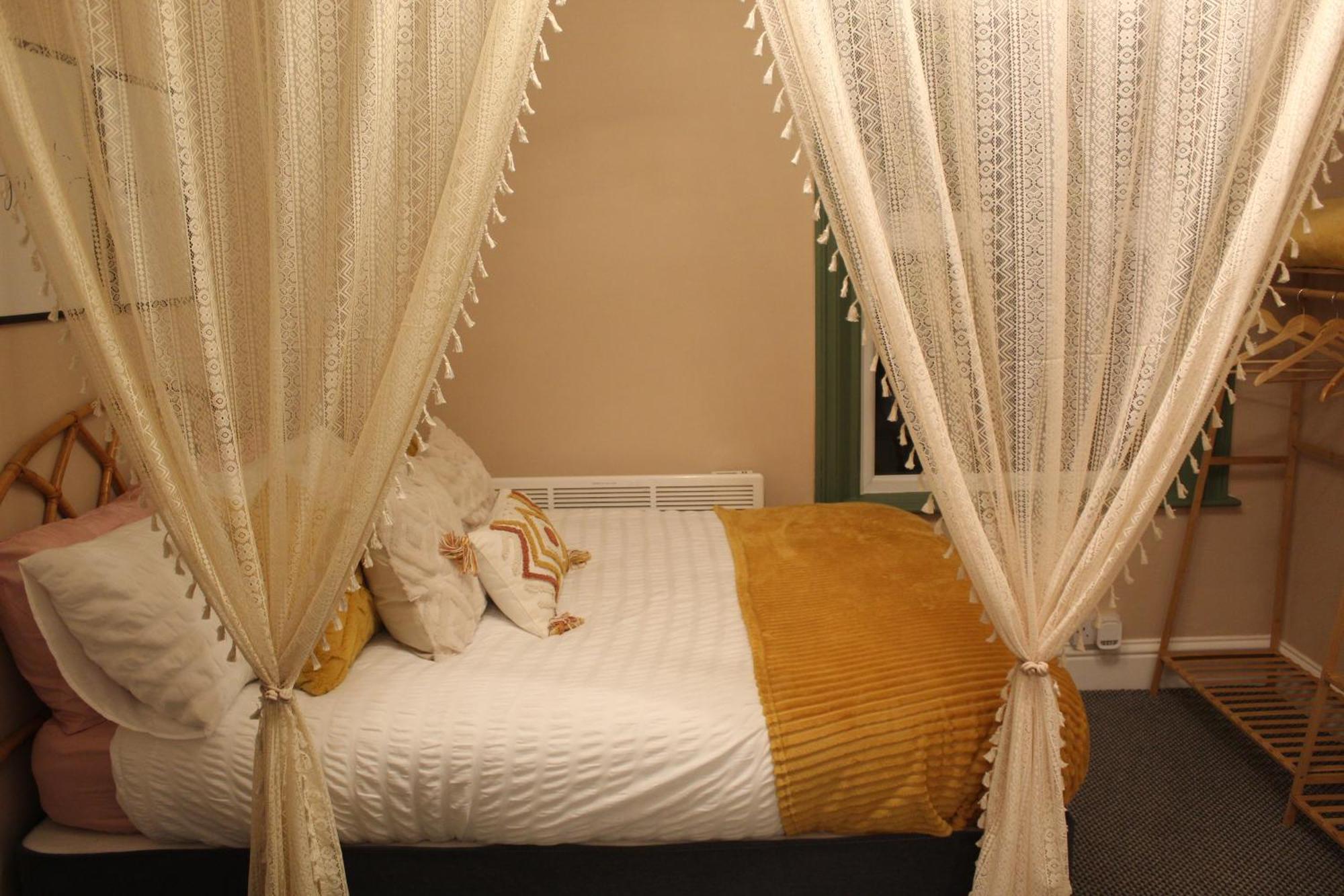 Peacehaven Retreat - 4 Minutes From The Beach! Pet Friendly! เวย์มัธ ภายนอก รูปภาพ