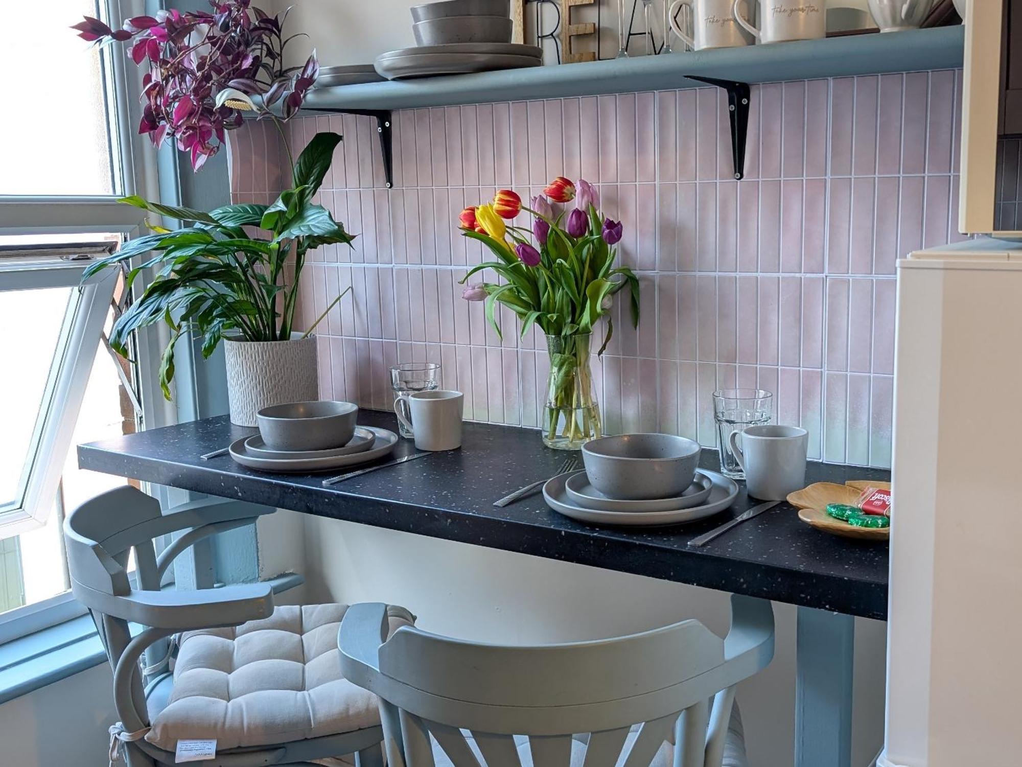 Peacehaven Retreat - 4 Minutes From The Beach! Pet Friendly! เวย์มัธ ภายนอก รูปภาพ
